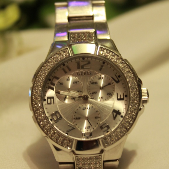 GUESS WRIST WATCH - Picture 3 of 5